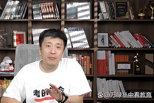 詹姆斯三分三连击！里弗斯：这个家伙还在变得更好 太恐怖了！